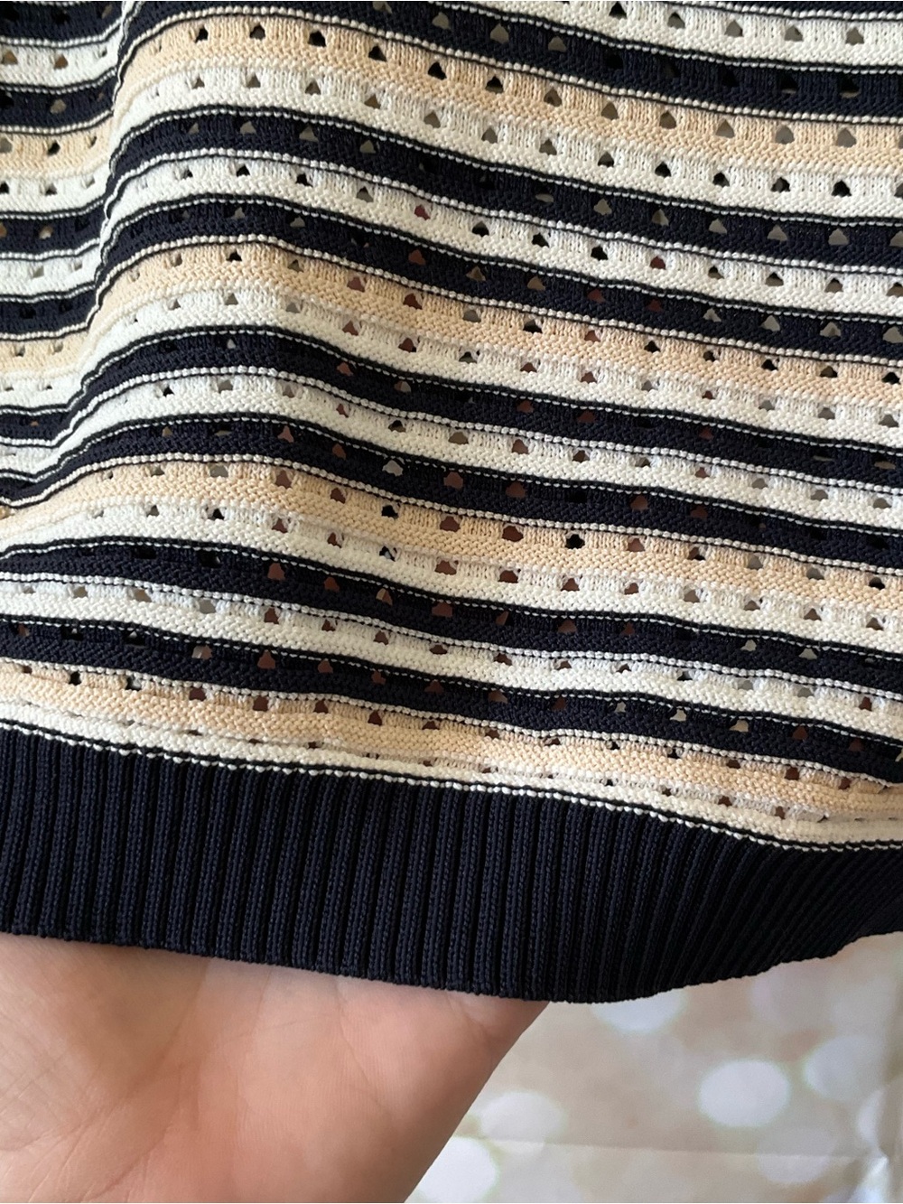 Robertson & Rodeo Knit Top - Picture 4 of 7